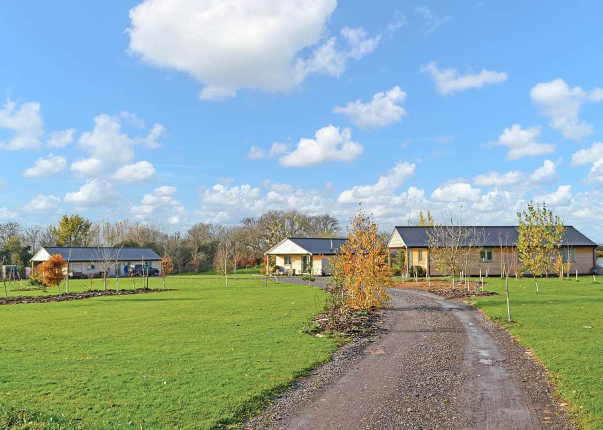 Little Moorland Farm Lodges Chapel Allerton Exterior photo